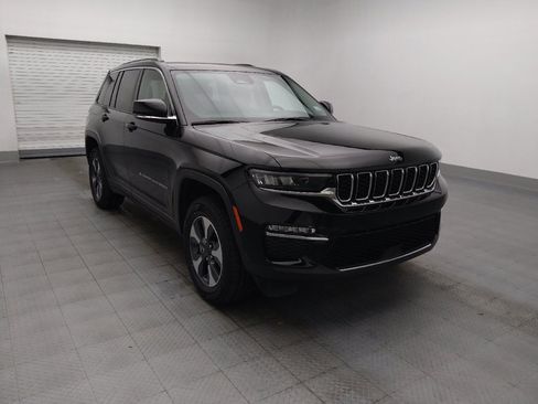 Used 2022 Jeep Grand Cherokee Limited 4xe AWD/4WD image 13