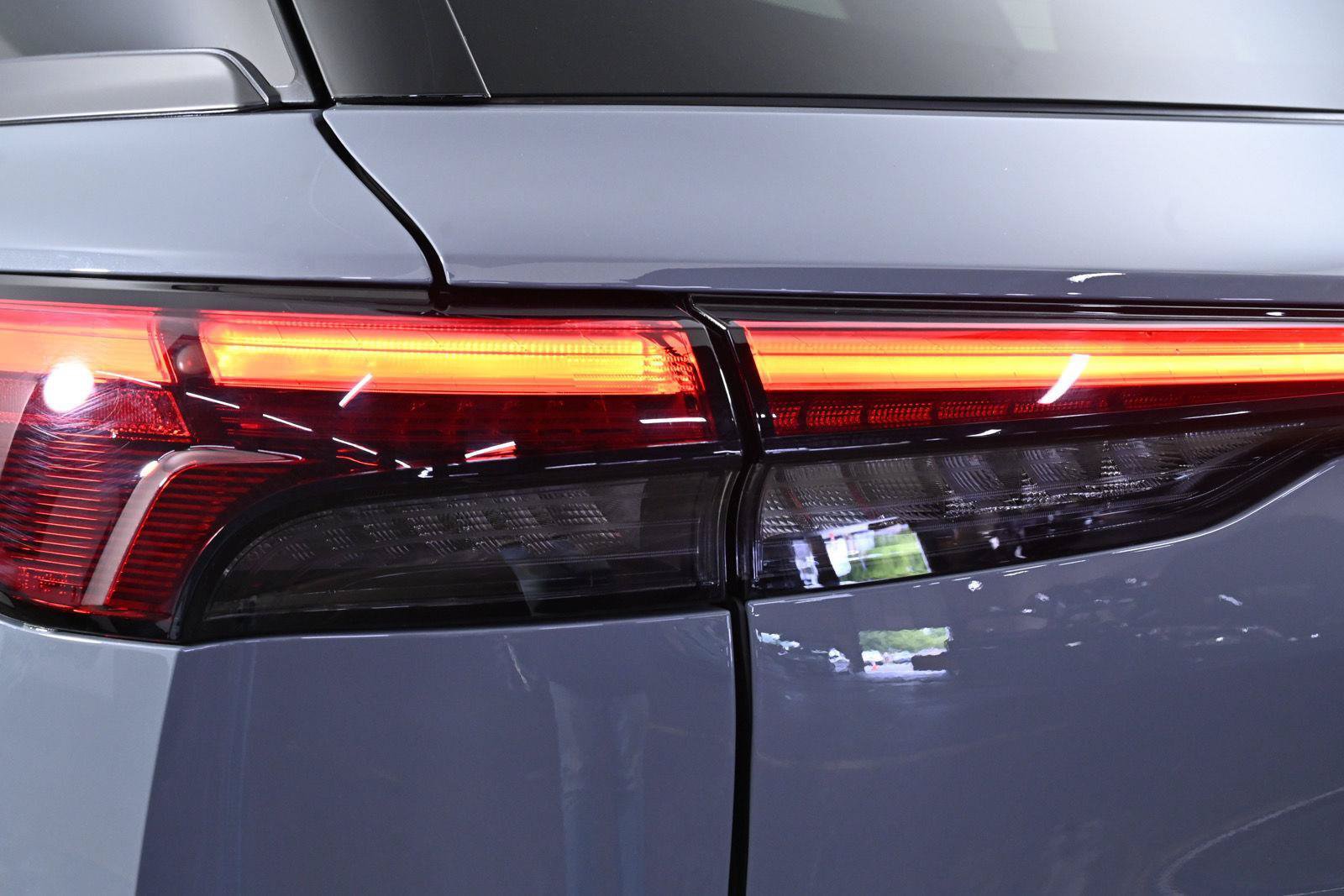 Certified 2027 INFINITI QX60 Sport w/ Dark Cargo Package AWD/4WD image 6
