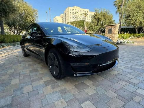 Used 2021 Tesla Model 3 Standard Range Plus RWD image 5
