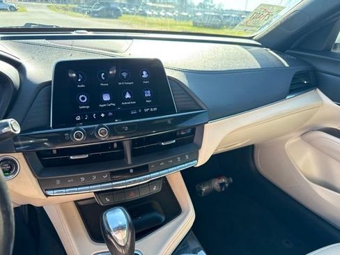 Used 2020 Cadillac CT4 Luxury w/ Cold Weather Package image 11