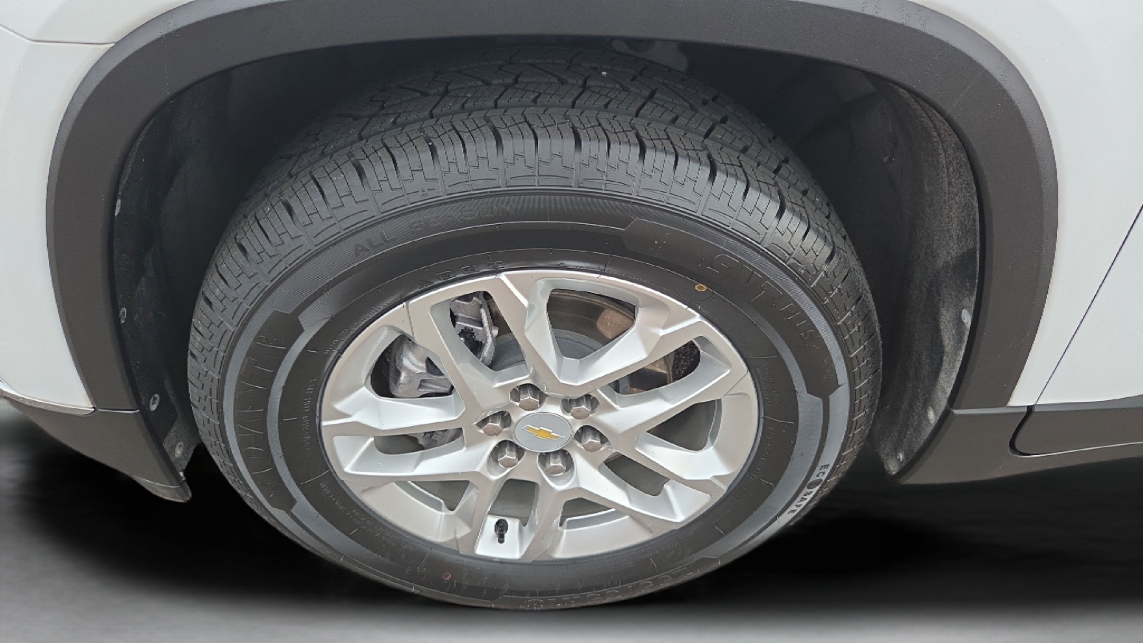 Used 2021 Chevrolet Traverse LT FWD image 10