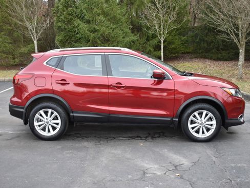 Used 2019 Nissan Rogue Sport SV w/ All-Weather Package image 32