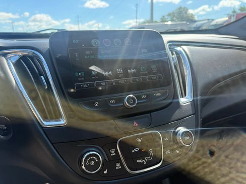 Used 2017 Chevrolet Malibu LT w/ Leather Package FWD image 21