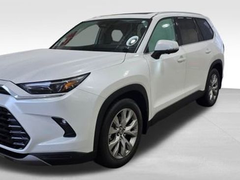 Used 2024 Toyota Grand Highlander Limited image 1