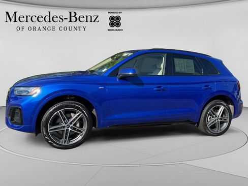 Used 2023 Audi Q5 e Prestige AWD/4WD image 2
