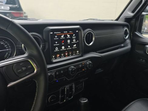 Used 2023 Jeep Wrangler Unlimited Sahara w/ Cold Weather Group AWD/4WD image 6