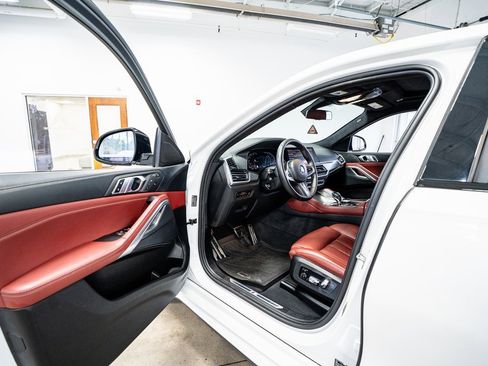 Used 2020 BMW X6 xDrive40i w/ M Sport Package image 37