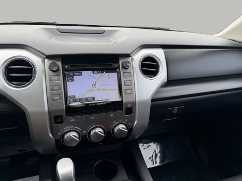 Used 2018 Toyota Tundra SR5 w/ SR5 Upgrade Package image 42