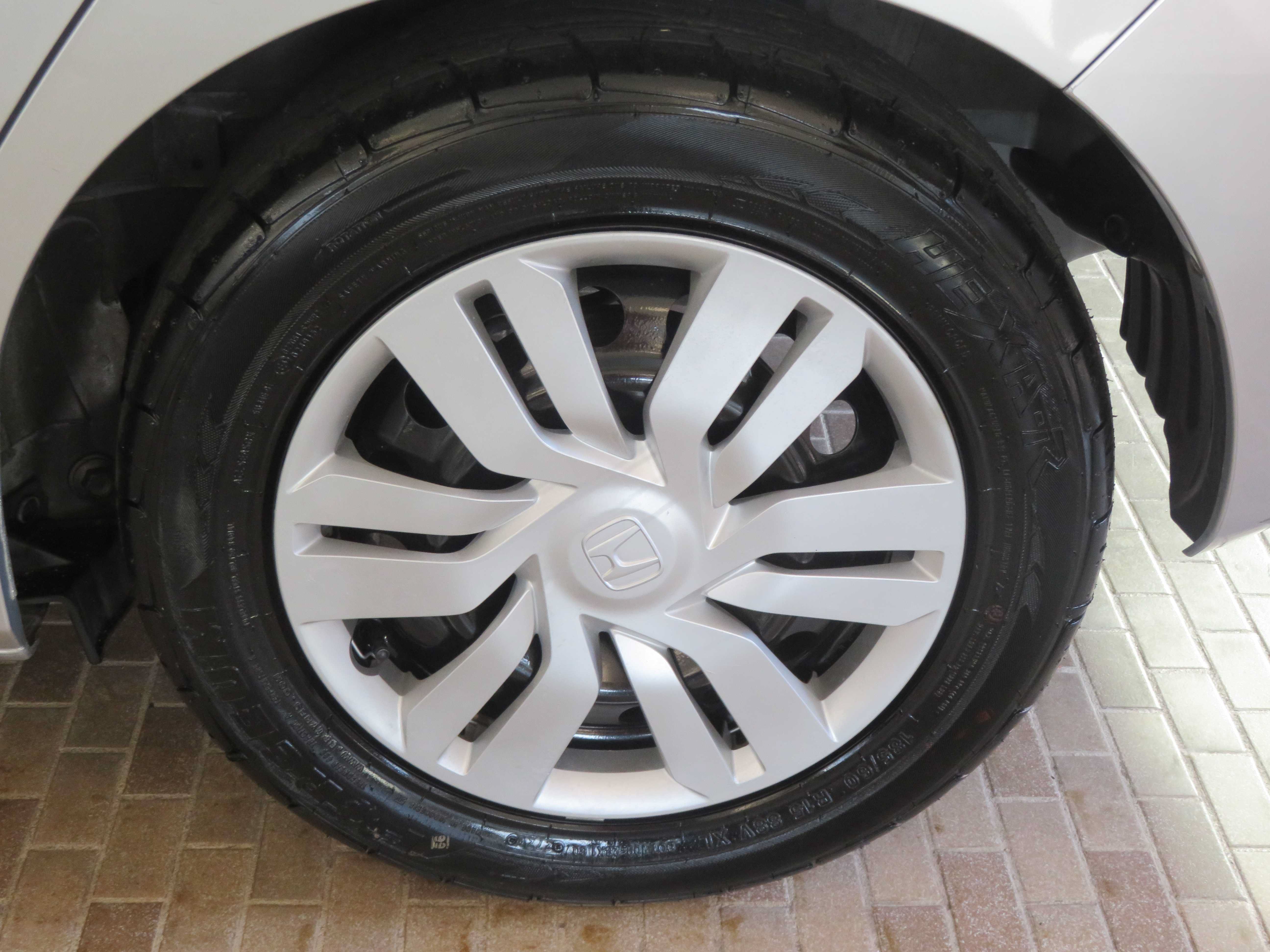 Used 2016 Honda Fit LX image 8