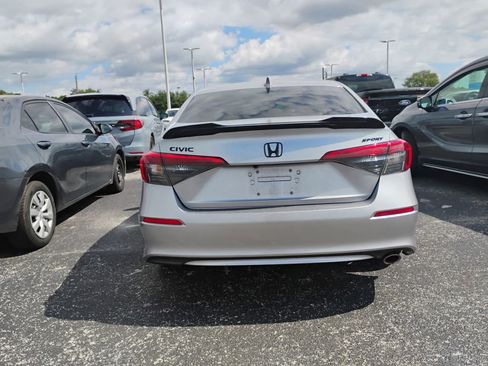 Used 2023 Honda Civic Sport image 4