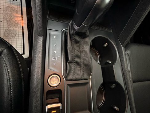 Used 2019 Volkswagen Atlas SE image 18