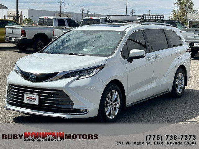 Used 2022 Toyota Sienna Limited AWD/4WD image 3
