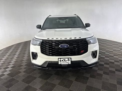Used 2025 Ford Explorer ST w/ Sun And Sound Package AWD/4WD image 3