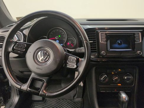 Used 2017 Volkswagen Beetle 1.8T S image 33