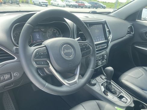 Used 2019 Jeep Cherokee Limited AWD/4WD image 18