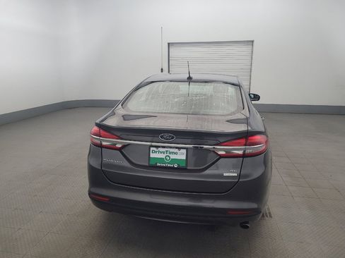 Used 2018 Ford Fusion SE w/ Fusion SE Technology Package FWD image 7