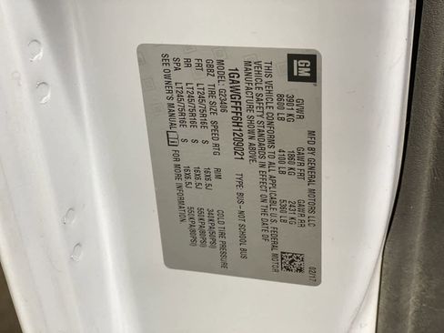 Used 2017 Chevrolet Express 2500 LT w/ LT Preferred Equipment Group image 27