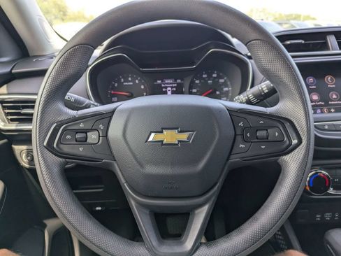 Used 2021 Chevrolet TrailBlazer LT w/ Driver Confidence Package FWD image 27