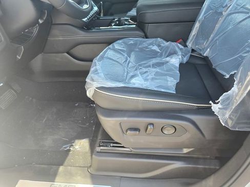 New 2026 GMC Yukon Elevation image 19