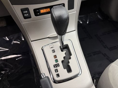 Used 2011 Toyota Corolla LE image 15