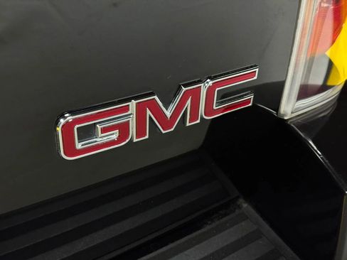 Used 2010 GMC Yukon XL Denali image 8