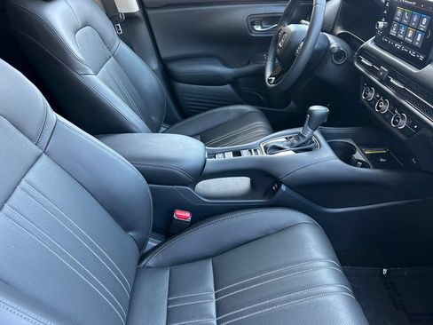 Used 2025 Honda HR-V EX-L image 17