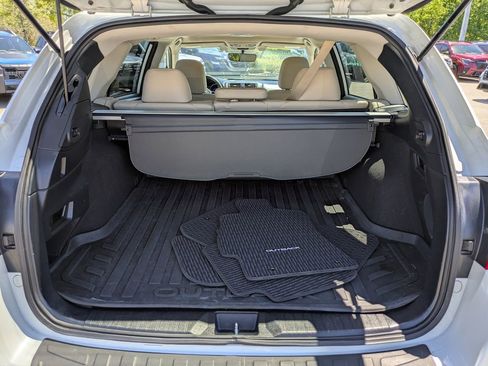 Used 2018 Subaru Outback 2.5i Limited image 12