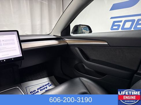 Used 2023 Tesla Model 3 Standard Range image 18