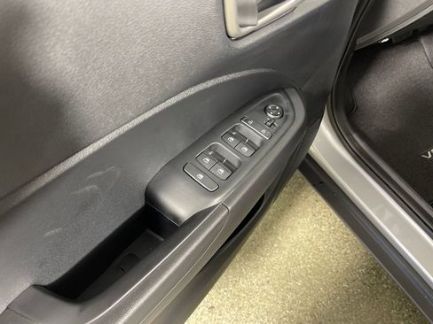 New 2026 Hyundai Venue SEL image 18