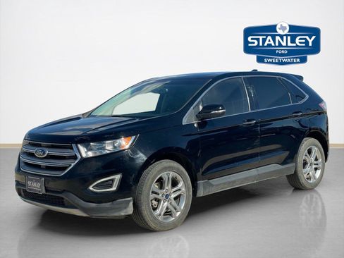 Used 2018 Ford Edge Titanium w/ Equipment Group 301A FWD image 3