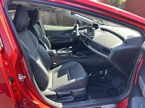 Used 2023 Toyota Prius XLE FWD image 15