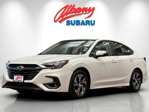 Used 2025 Subaru Legacy Premium AWD/4WD image 9