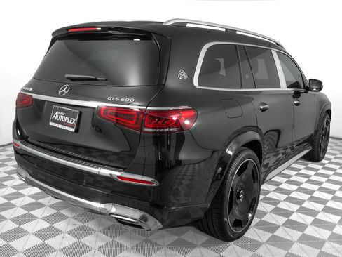 Used 2023 Mercedes-Benz Maybach GLS 600 4MATIC image 5