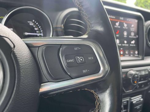 Used 2021 Jeep Wrangler Unlimited Sahara AWD/4WD image 21