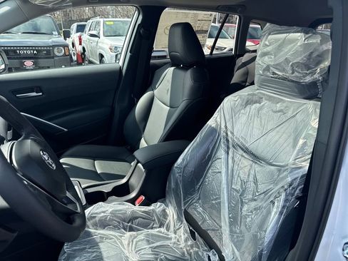 New 2026 Toyota Corolla Cross XLE image 18