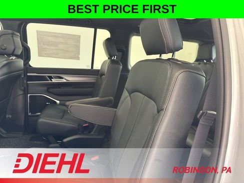 New 2026 Jeep Grand Wagoneer 4WD image 23