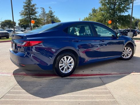 Used 2025 Toyota Camry LE image 6