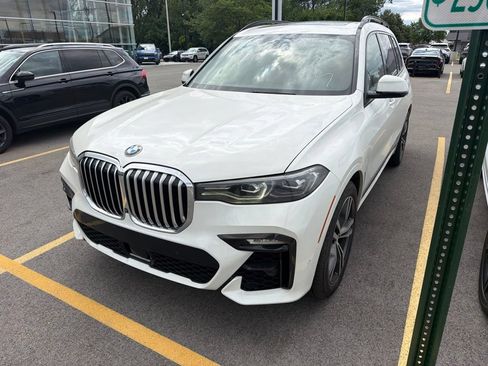 Used 2019 BMW X7 xDrive50i w/ M Sport Package AWD/4WD image 3