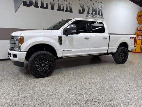 Used 2019 Ford F250 Platinum w/ Platinum Ultimate Package image 4
