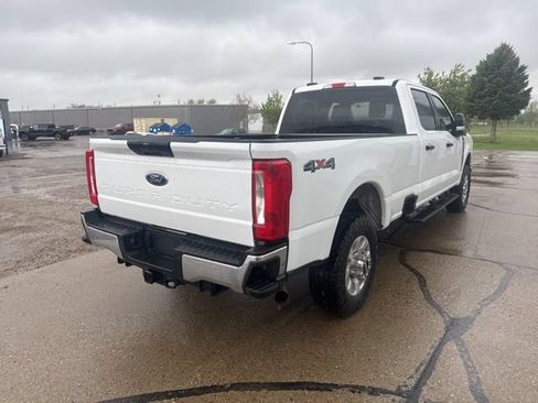 Used 2023 Ford F250 XLT AWD/4WD image 7