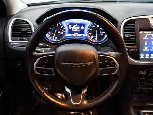 Used 2021 Chrysler 300 Touring L RWD image 14