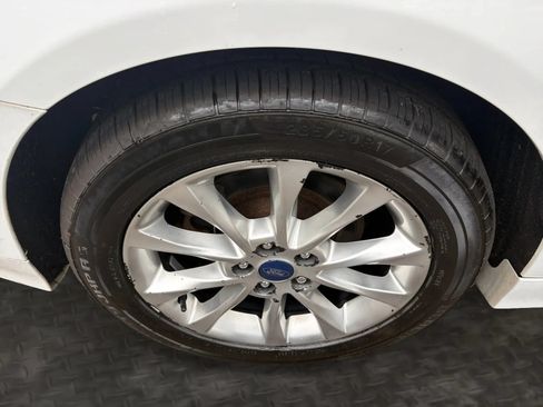 Used 2017 Ford Fusion SE w/ Fusion SE Technology Package FWD image 34