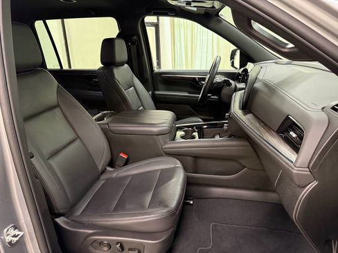 Certified 2025 Chevrolet Suburban Z71 AWD/4WD image 26