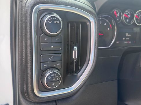 Used 2023 Chevrolet Silverado 2500 LT AWD/4WD image 13