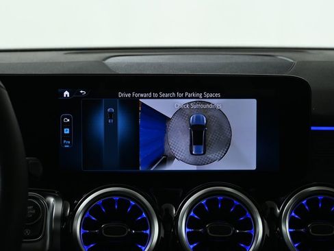 New 2026 Mercedes-Benz GLB 250 4MATIC image 23