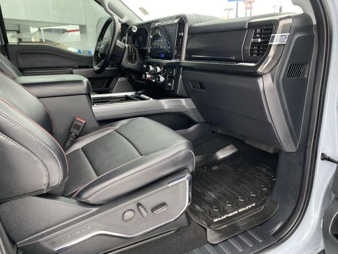 Used 2024 Ford F350 Lariat w/ Lariat Ultimate Package image 5