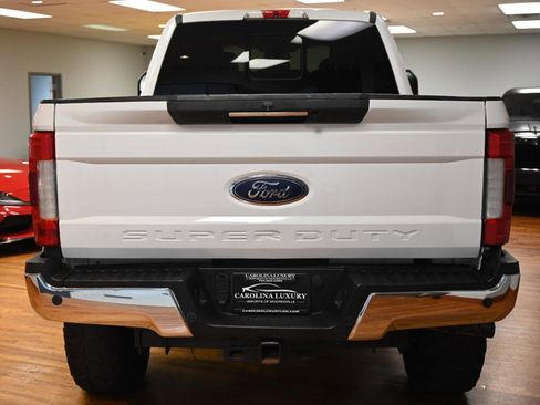 Used 2017 Ford F250 Lariat w/ Lariat Ultimate Package AWD/4WD image 3