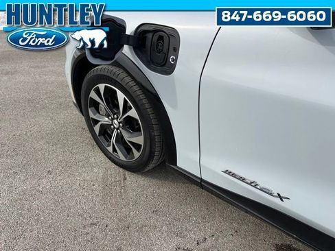 Used 2023 Ford Mustang Mach-E Premium image 9