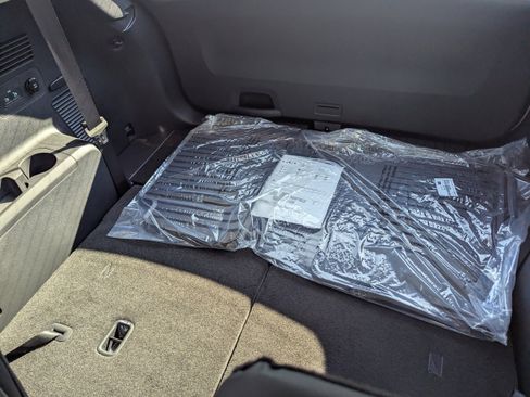 New 2026 Kia Sorento SX image 6