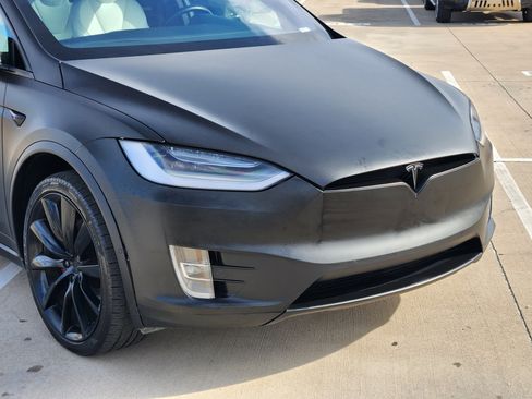 Used 2020 Tesla Model X Long Range image 7